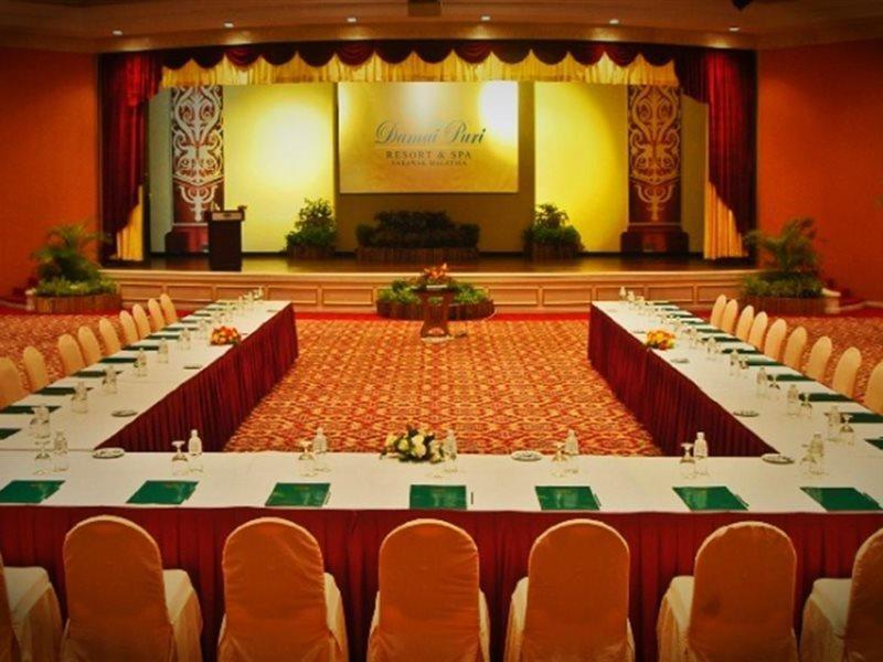 منتجع وسبا داماي بوري كوشنج المظهر الخارجي الصورة The Royal Conference Hall