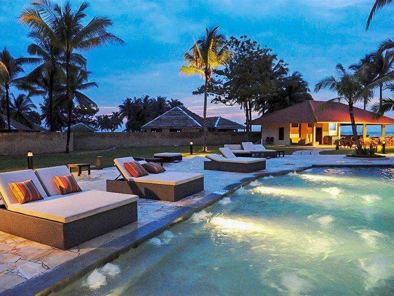 منتجع وسبا داماي بوري كوشنج المظهر الخارجي الصورة The swimming pool at the resort