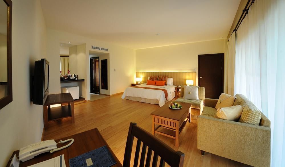 منتجع وسبا داماي بوري كوشنج المظهر الخارجي الصورة A suite at the Park Royal Beach Resort