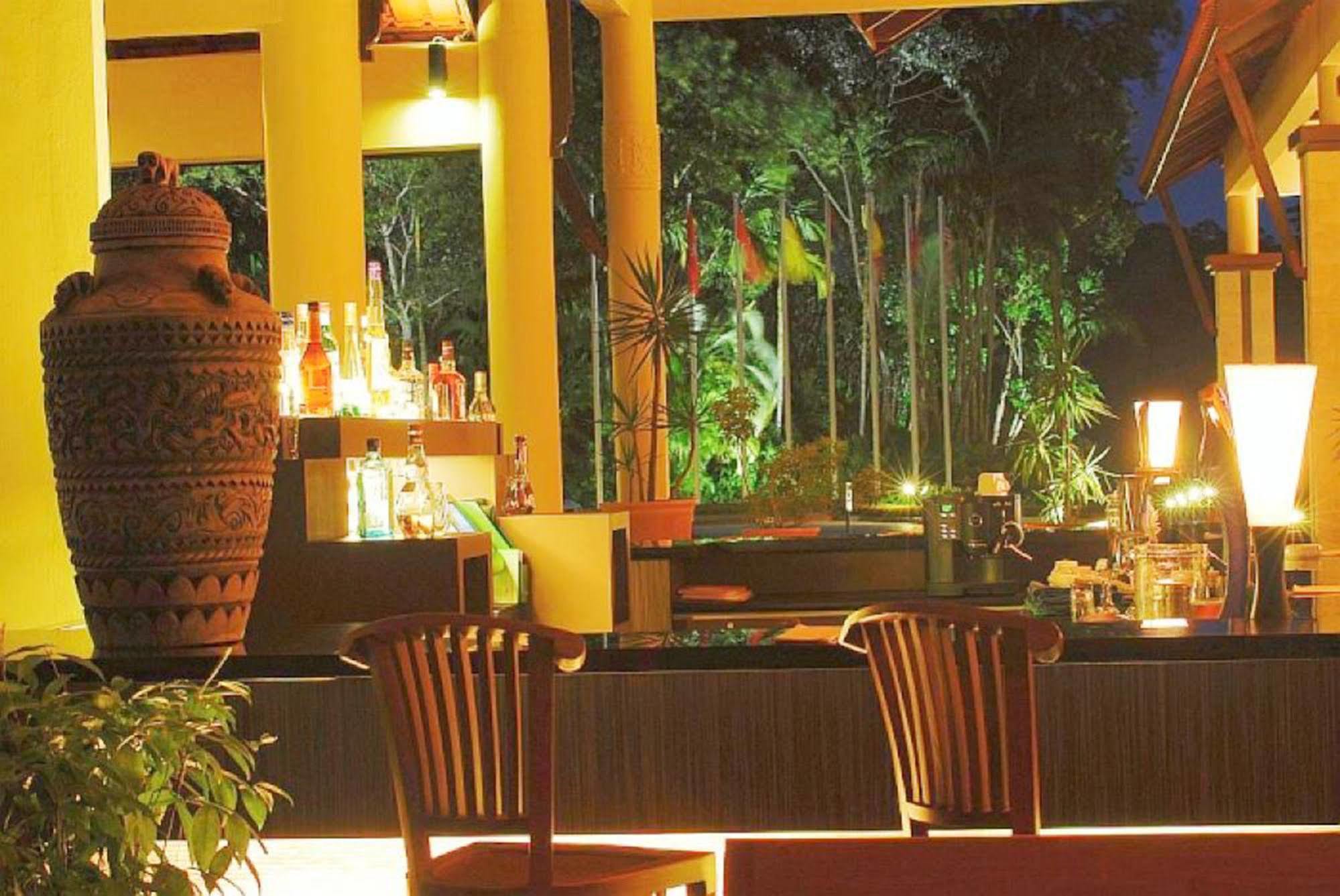 منتجع وسبا داماي بوري كوشنج المظهر الخارجي الصورة The bar at the hotel