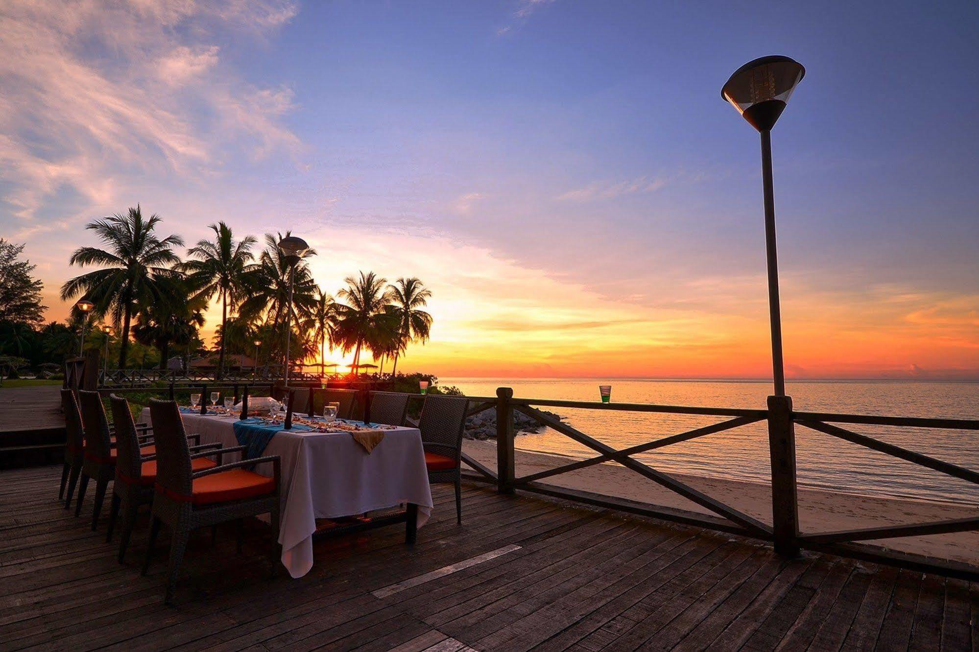 منتجع وسبا داماي بوري كوشنج المظهر الخارجي الصورة Sunset at the beach