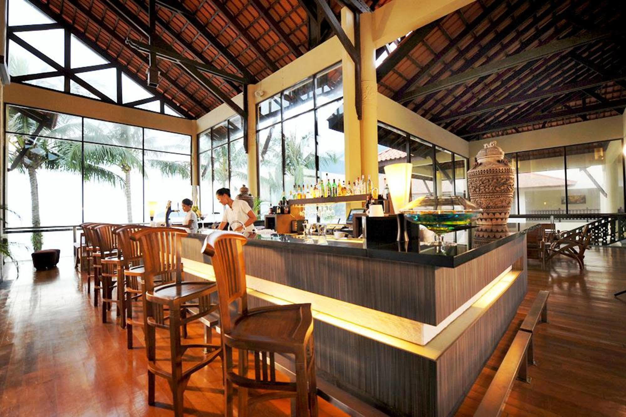 منتجع وسبا داماي بوري كوشنج المظهر الخارجي الصورة The bar at the lobby